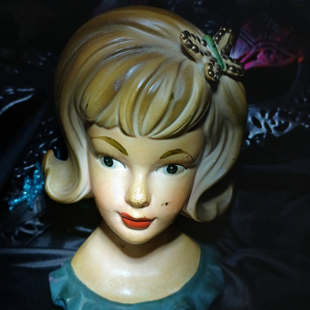 Porcelain vintage decorative lady
